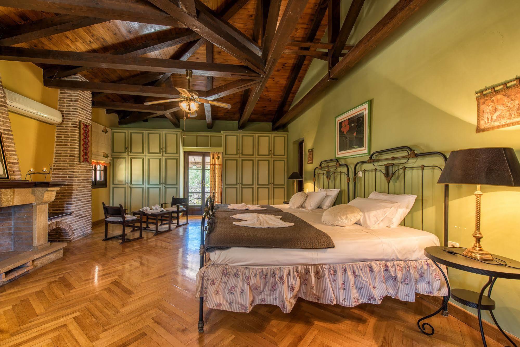 فيلا Sarakino House Of Literature Agios Dimitrios  المظهر الخارجي الصورة