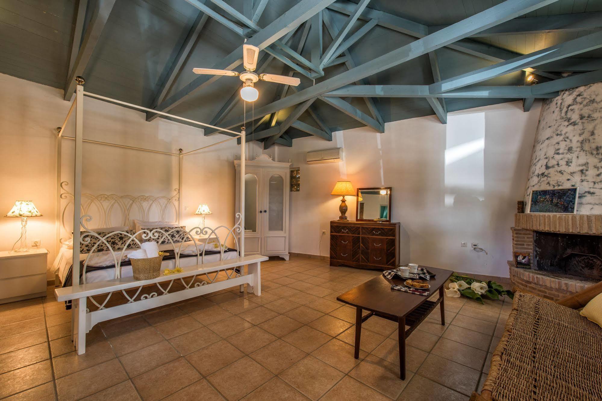 فيلا Sarakino House Of Literature Agios Dimitrios  المظهر الخارجي الصورة